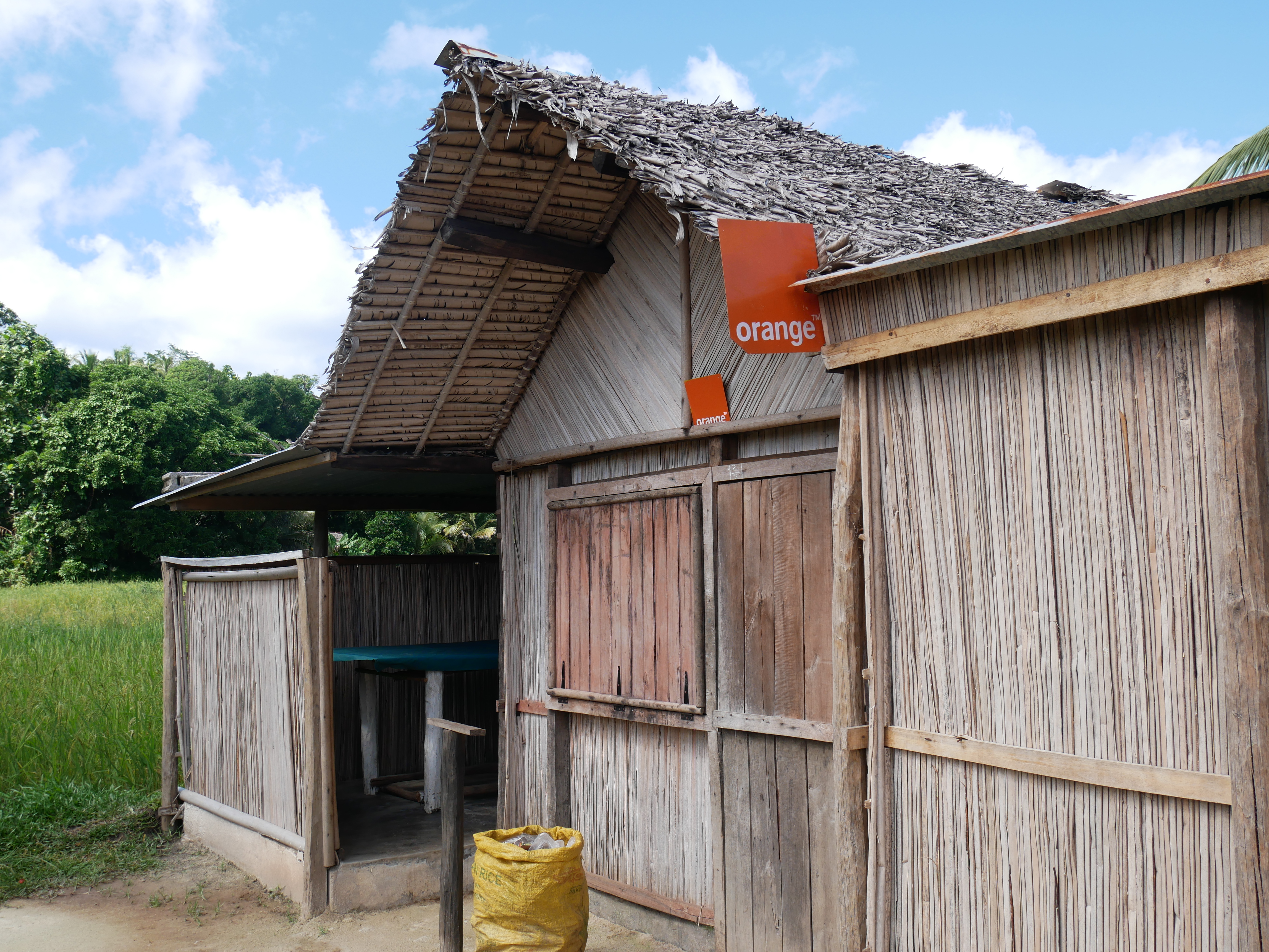 Boutique Orange Ile aux Nattes
