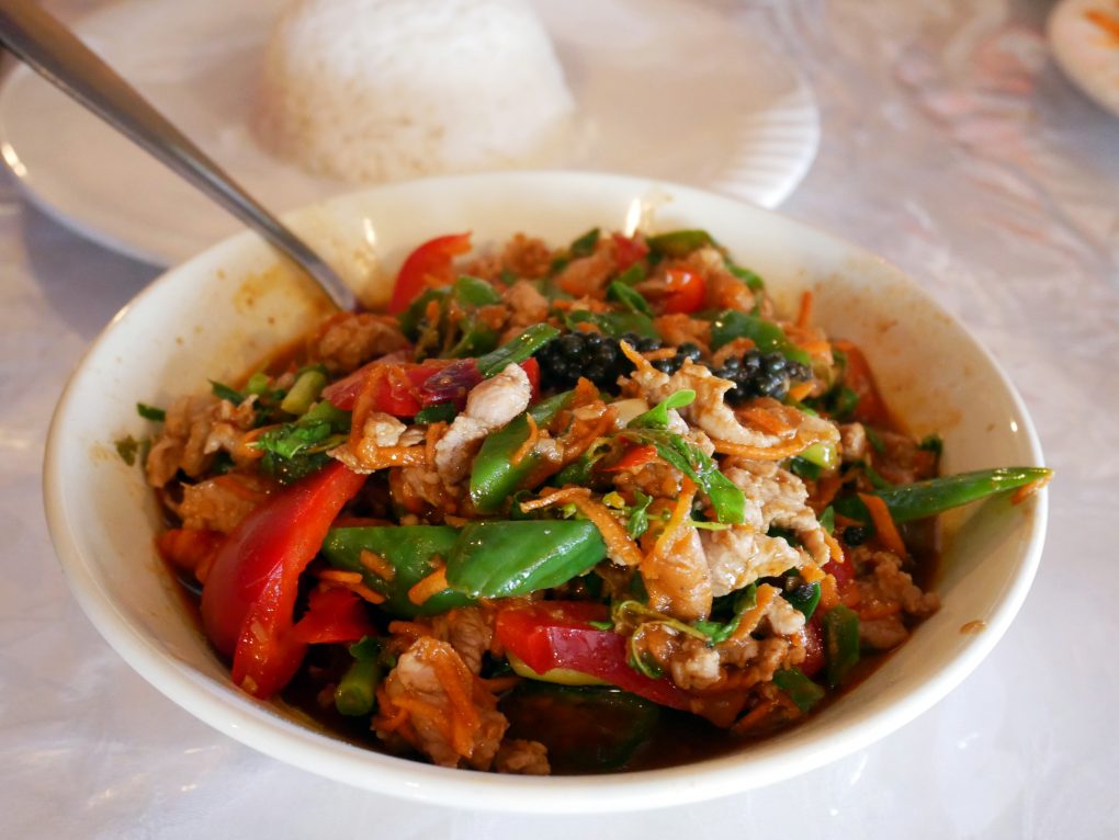 laan duangjan bonne adresse restaurant thai saint paul 974 poulet gingembre